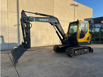 حفّار VOLVO EC55B