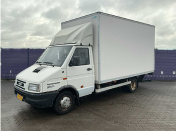 شاحنة توصيل مغلقة IVECO Daily