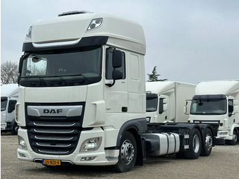 شاحنة بهيكل معدني للمقصورة DAF XF 480