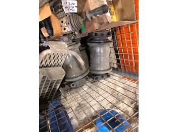 رافعة زاحفة HITACHI KH 180: صورة 5