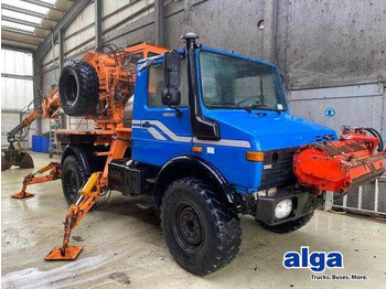 آلات الإنشاء UNIMOG U1450