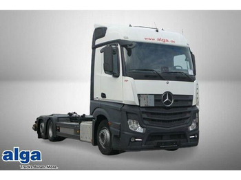 شاحنة برافعة خطافية MERCEDES-BENZ Actros 2543