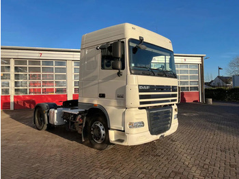 مقطورة السحب DAF XF 105 410