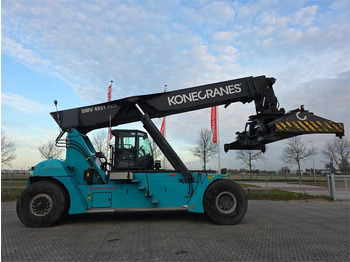 آلة حمل الحاويات في الأماكن الصغيرة KONECRANES