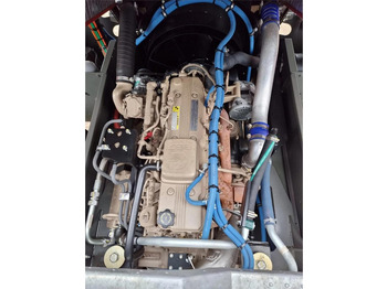 شاحنة نقل نصف مقطورة بالميناء TERBERG