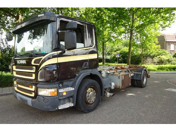 شاحنة برافعة خطافية Scania P230 Cp16: صورة 3