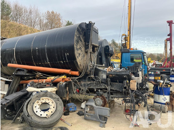 سيارة خدمات/ سيارة خاصة