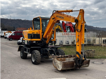 حفار ذو عجلات HYUNDAI