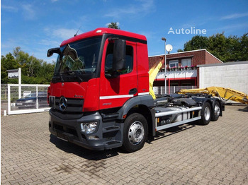شاحنة برافعة خطافية MERCEDES-BENZ Antos 2532