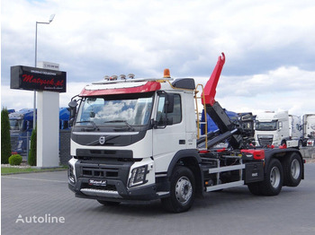 شاحنة برافعة خطافية VOLVO FMX 450