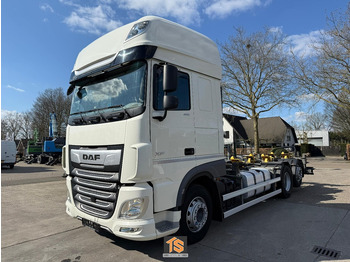 ناقلة حاويات/ شاحنة حاويات DAF XF 480