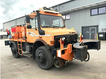 سيارة خدمات/ سيارة خاصة UNIMOG