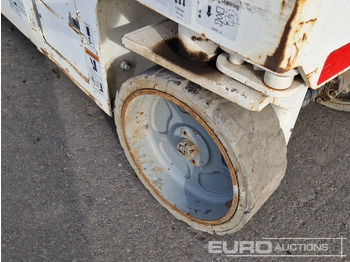 منصة جومحمولةية 2013 Genie GS3232: صورة 5 منصة جومحمولةية 2013 Genie GS3232: صورة 5