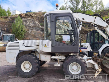 حفار ذو عجلات MECALAC