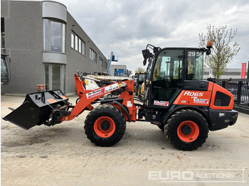 اللودر بعجل KUBOTA R065