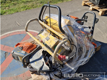 معدات الانشاءات HUSQVARNA