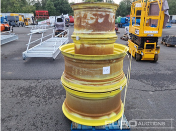 إطارات John Deere 15x24/18x38 Fixed Rim Set, FRONT: Center Bore: 221mm, Pitch Circle: 275mm, 8 Screw Holes, REAR: Center Bore: 152mm, Pitch Circle: 221mm, 8 Screw Holes: صورة 2
