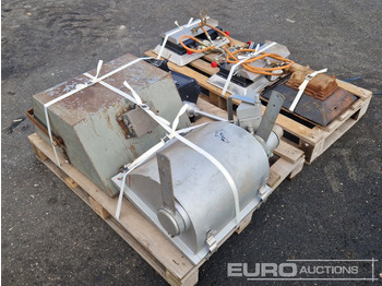 معدات الانشاءات Pallets of Lamps (2 of): صورة 3