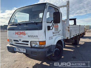 شاحنات مسطحة NISSAN