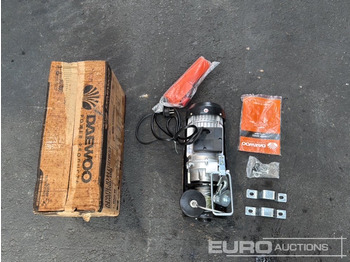 معدات الانشاءات DAEWOO