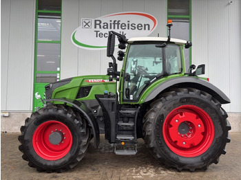 جرار FENDT 724 Vario