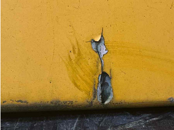 باب و قطع الغيار - حافلة VOLVO BUS BACK END DOOR 21896008: صورة 2