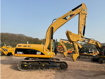 حفار زاحف CATERPILLAR 320CL