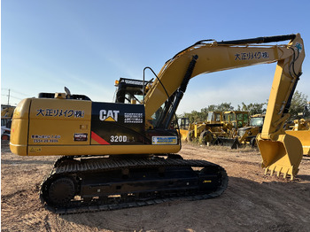 حفار زاحف CATERPILLAR 320D2