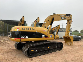 حفار زاحف CATERPILLAR 320C: صورة 3