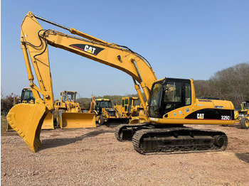 حفار زاحف CATERPILLAR 325C