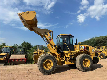 اللودر بعجل CATERPILLAR 966H