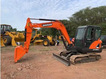 حفّار DOOSAN DX55