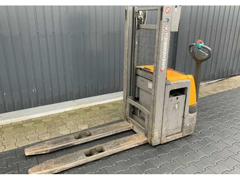 آلة تكديس JUNGHEINRICH EJC