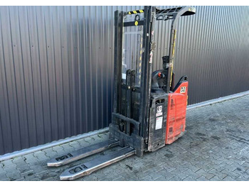 آلة تكديس LINDE