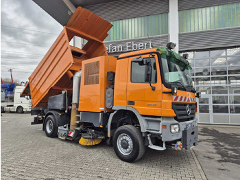 سياره كنس شوارع Mercedes-Benz Actros 2032 A 4x4 Bucher STKF 9500 Airport 30x: صورة 2