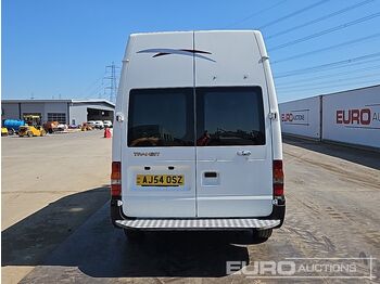 شاحنة توصيل مغلقة Ford Transit: صورة 4