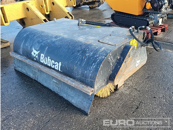 معدات المناولة BOBCAT