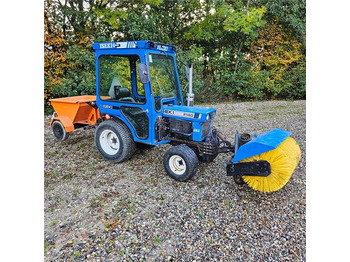 جرار خدمات بلدية ISEKI