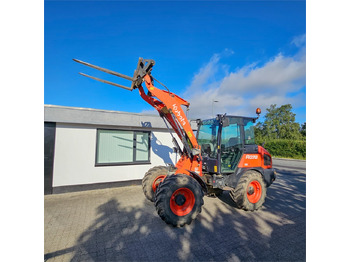 اللودر بعجل KUBOTA R070