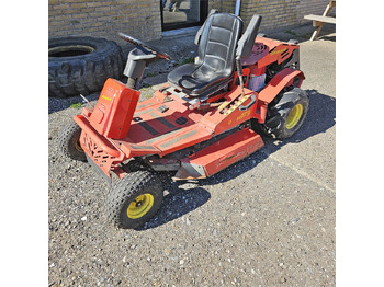 جزازة عشب الحدائق