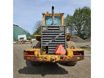 اللودر بعجل Volvo L90C: صورة 4