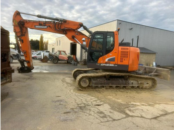 حفار زاحف DOOSAN DX235LCR-5