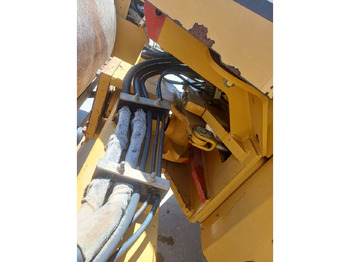 ضاغطة التربة CAT CS573E: صورة 4 ضاغطة التربة CAT CS573E: صورة 4