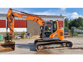 حفار زاحف DOOSAN DX140