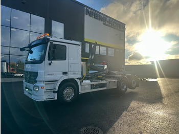 شاحنة برافعة خطافية MERCEDES-BENZ Actros 2545