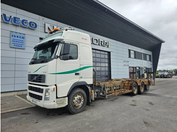 شاحنة قطع الأشجار VOLVO FH12