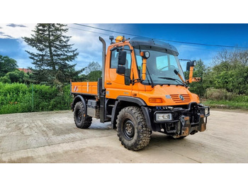 سيارة خدمات/ سيارة خاصة UNIMOG U300