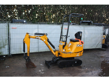 حفار صغير JCB 8008