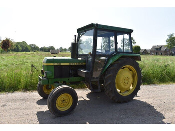 جرار John Deere 1130: صورة 1