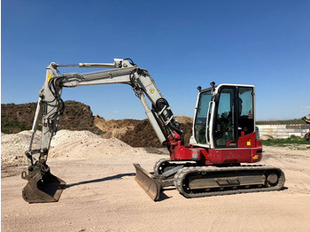 حفار زاحف TAKEUCHI